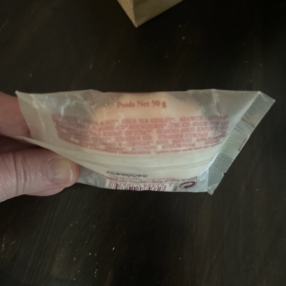 L'OCCITANE ROSE‎ 4 REINES" PERFUMED BATH SOAP 50 G/1.7 OZ New in package - Picture 3 of 4